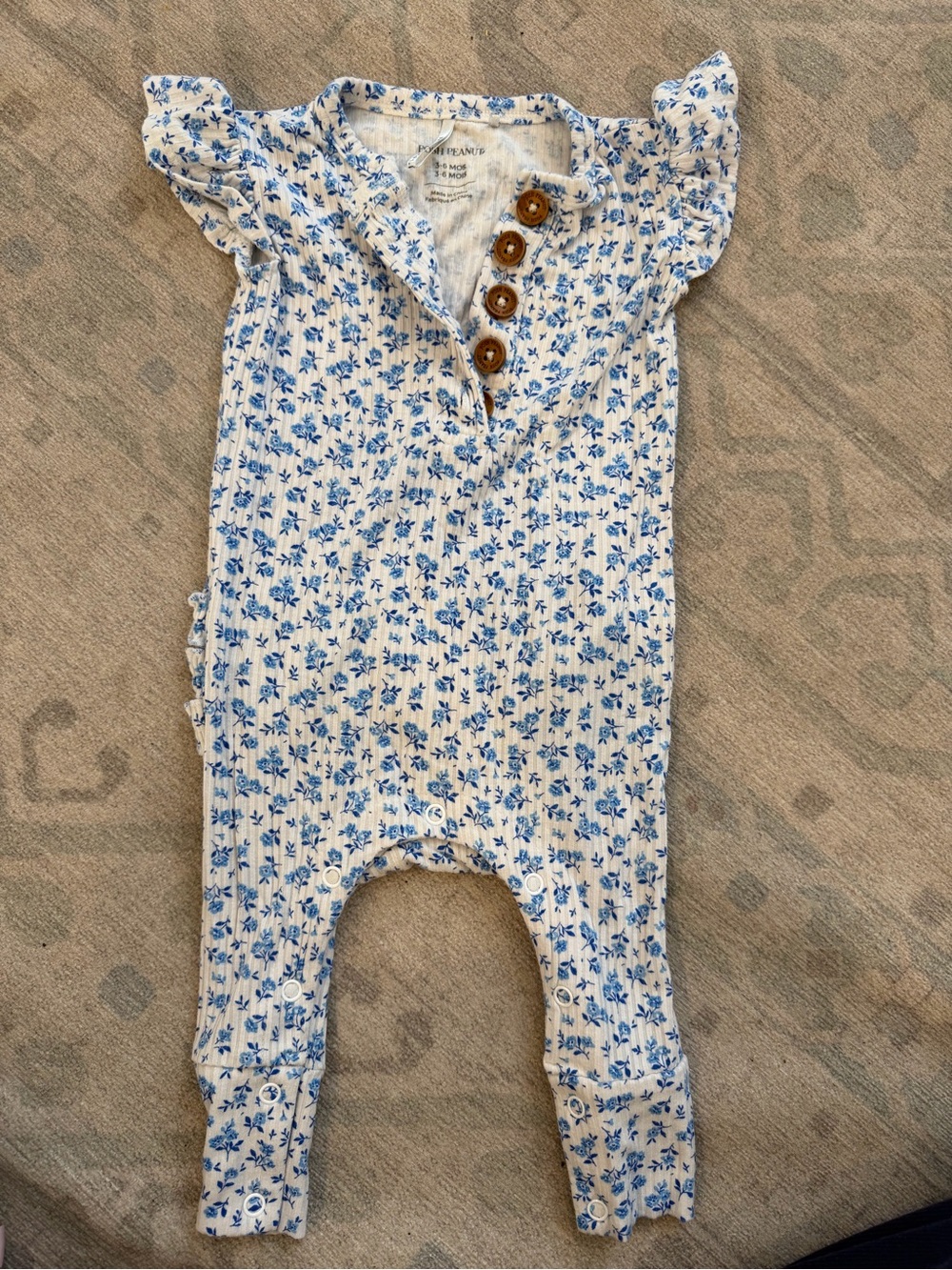 Posh peanut Baby Floral Ribbed One-Piece Romper in Blue and White